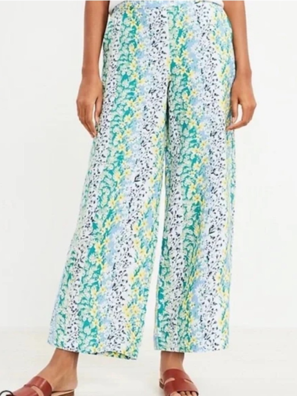LOFT fluid pull on wide leg floral cropped pants blue yellow green